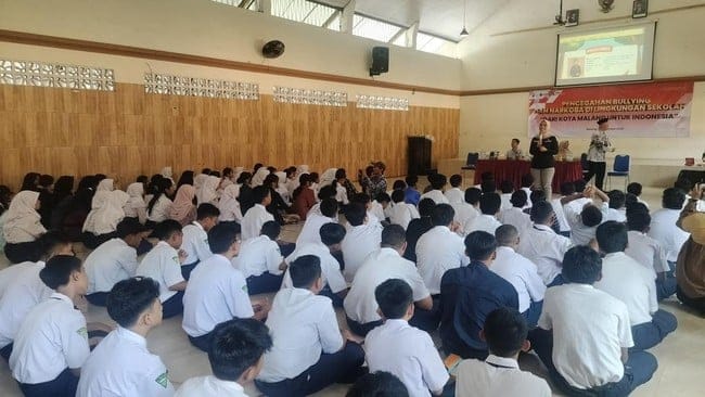 Polresta Malang Kota Gelar Roadshow Sekolah untuk Cegah Bullying