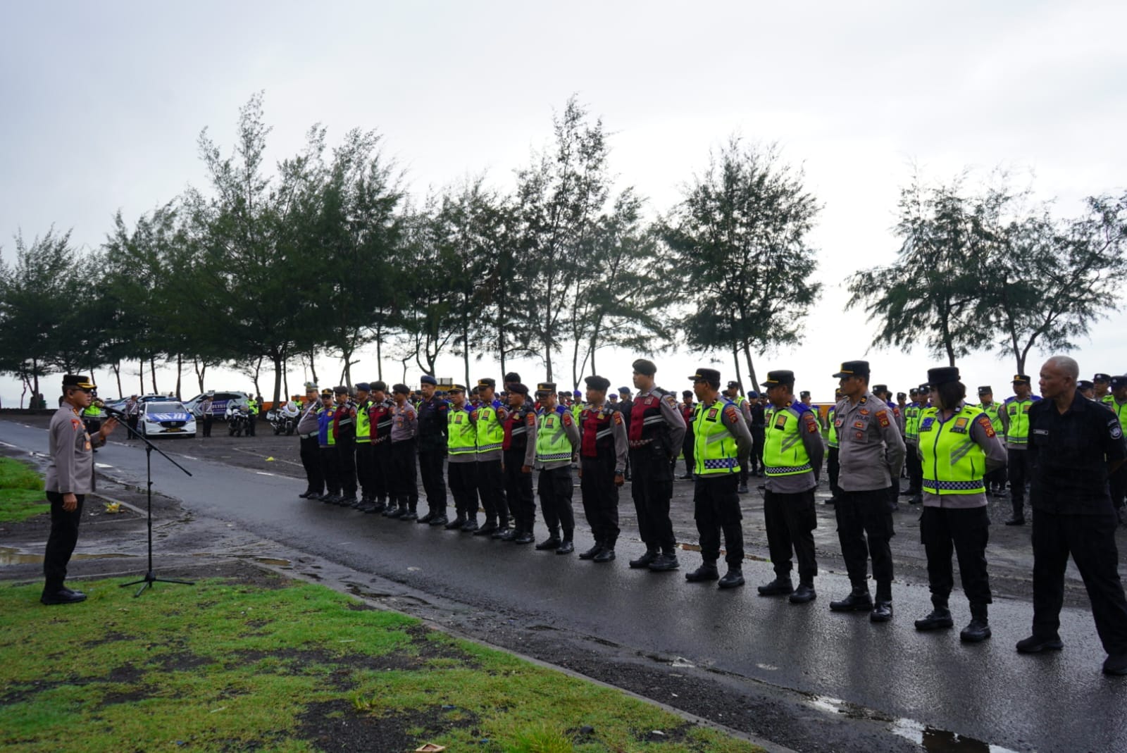 Polda Bali Gelar Apel Kesiapan  Pengamanan OPPO RUN 2025