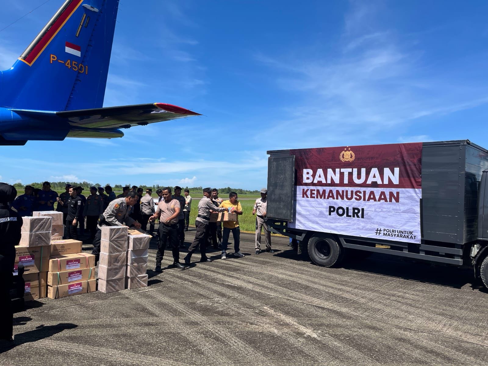 Mabes Polri Salurkan Bantuan Logistik ke Sumbar dengan Fokus Wilayah Paling Terdampak