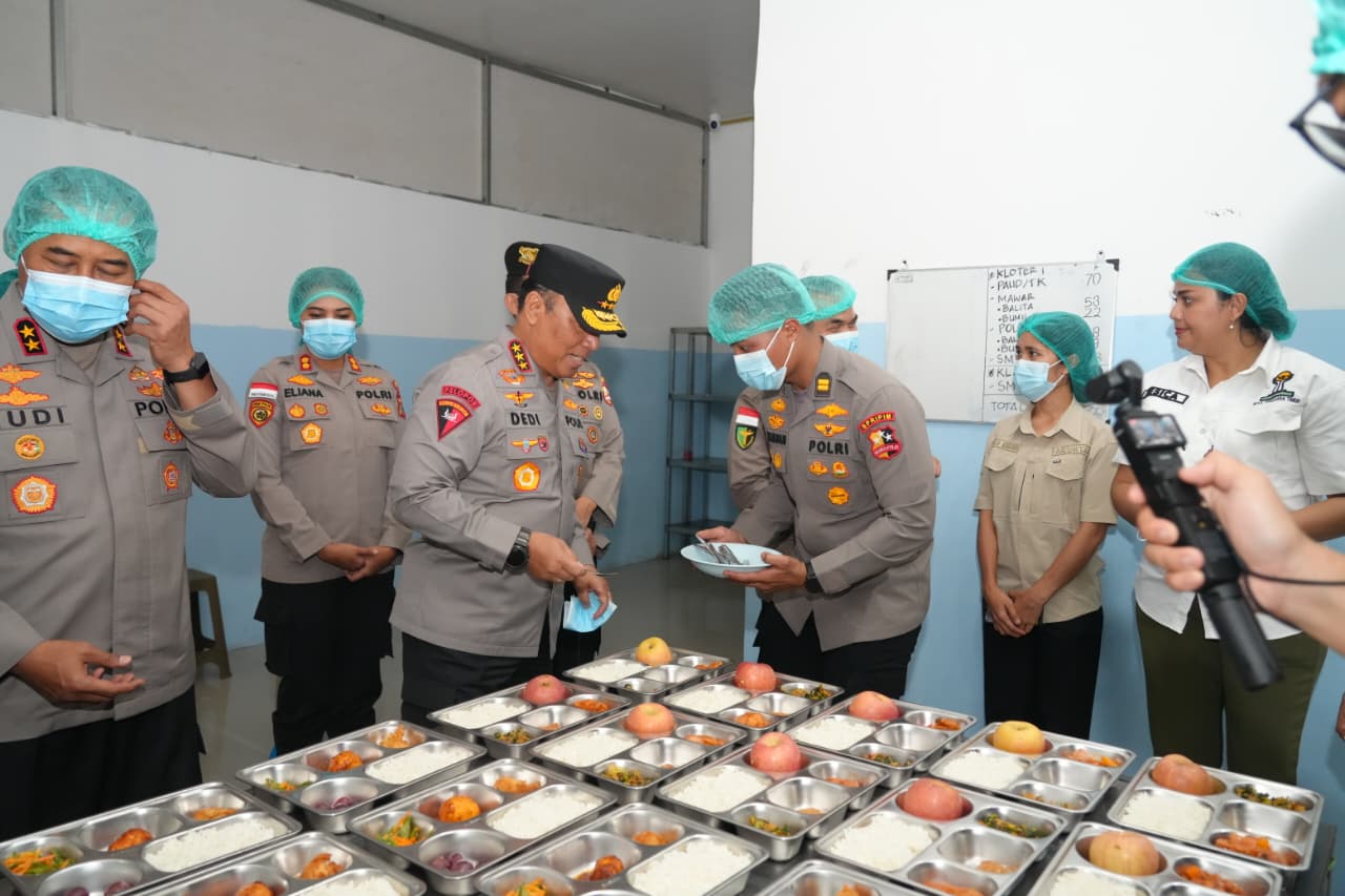 Polri Perkuat Pelayanan, Wakapolri Pastikan Pembangunan 98 SPPG Baru di Daerah 3T