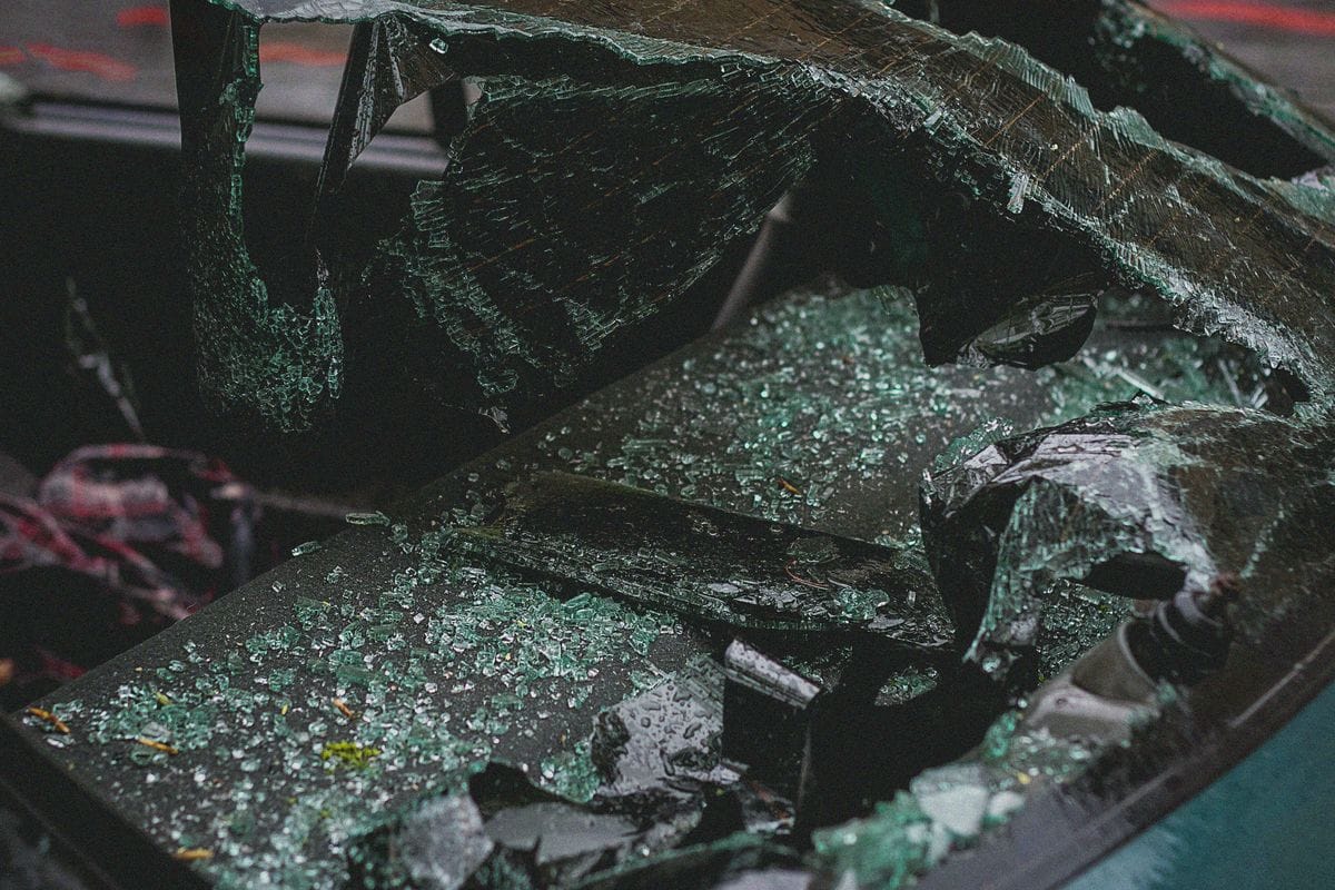 Diduga Rem Blong, Truk Hantam Motor, Mikrobus, hingga Bangunan di Ajibarang Banyumas, 1 Tewas