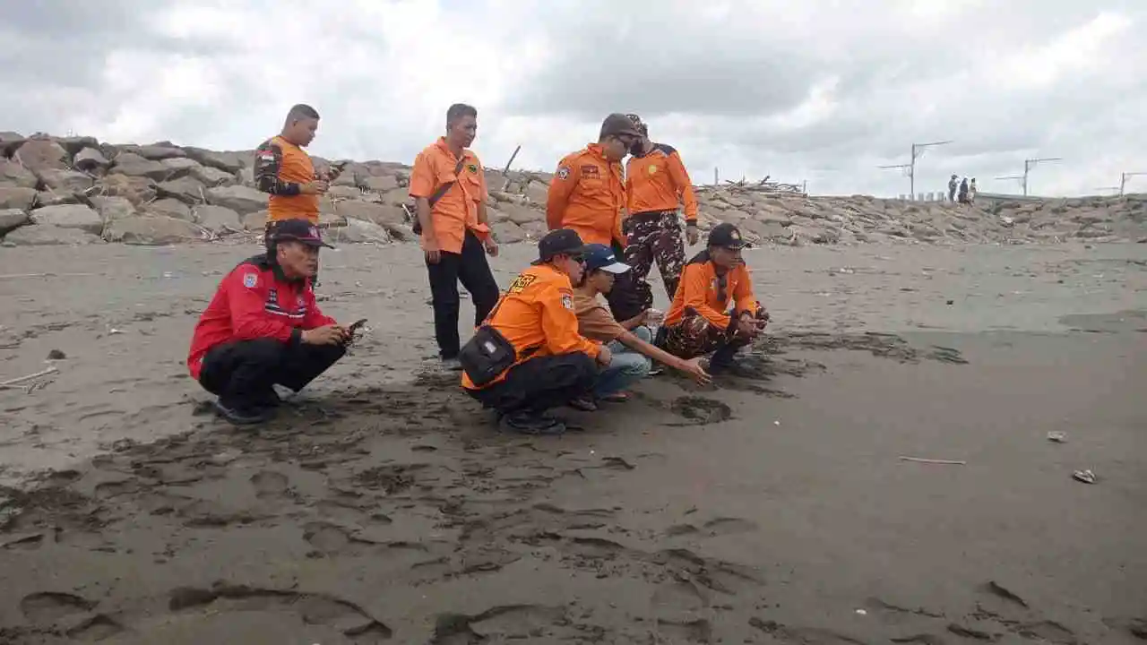 Pemancing Tenggelam di Pantai Lengkong Cilacap Ditemukan Tewas