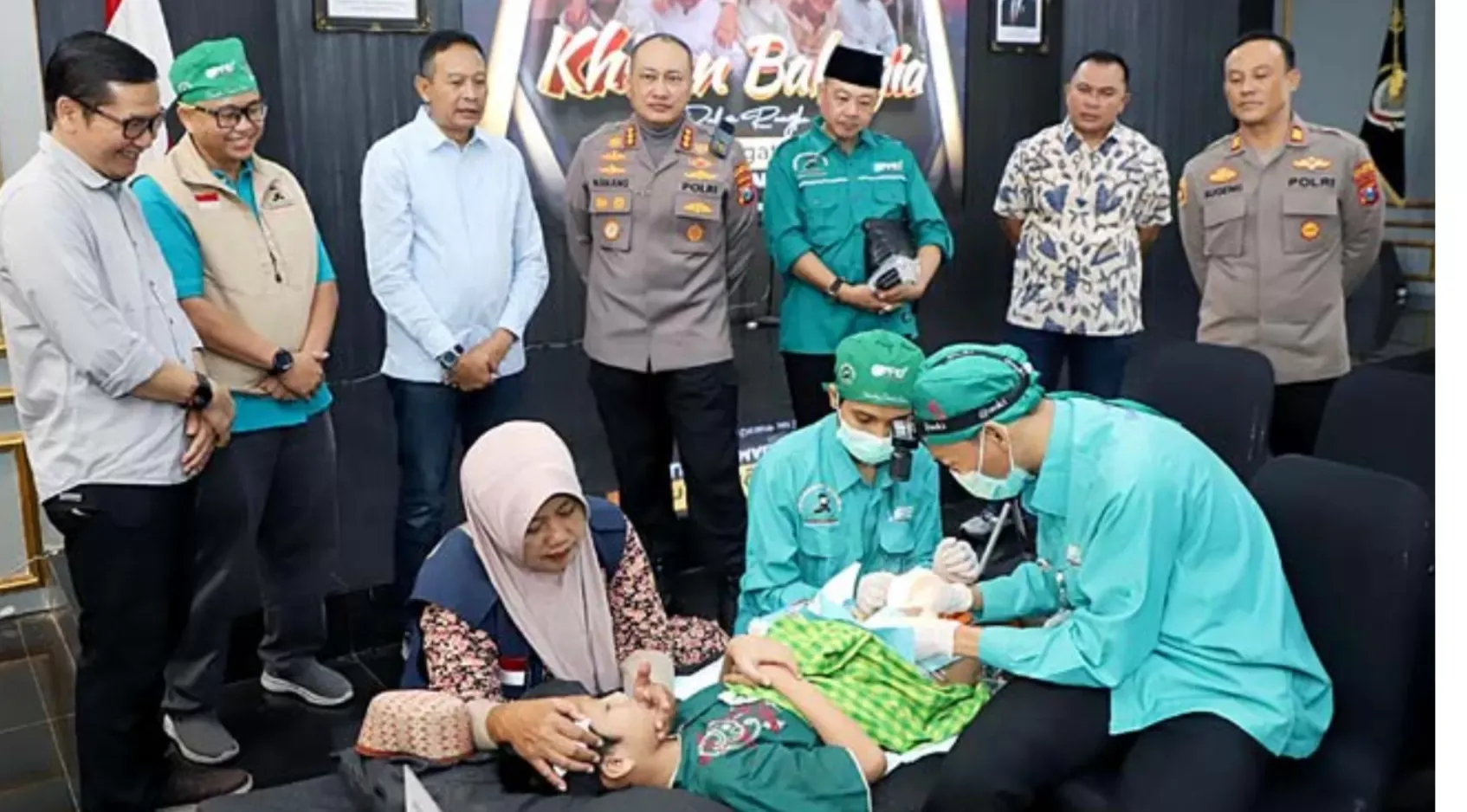 100 Anak Ikuti Khitan di Kantor Polresta Malang Kota