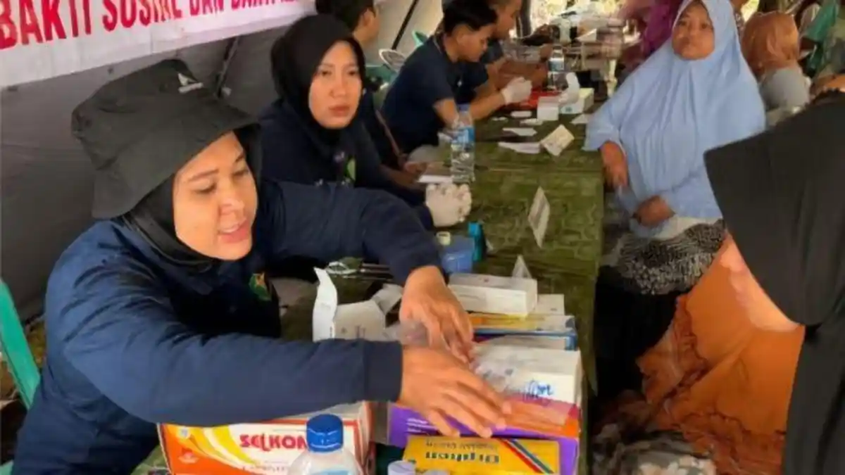 Polda Jateng Gelar Layanan Kesehatan Gratis bagi Pengungsi Longsor di Banjarnegara