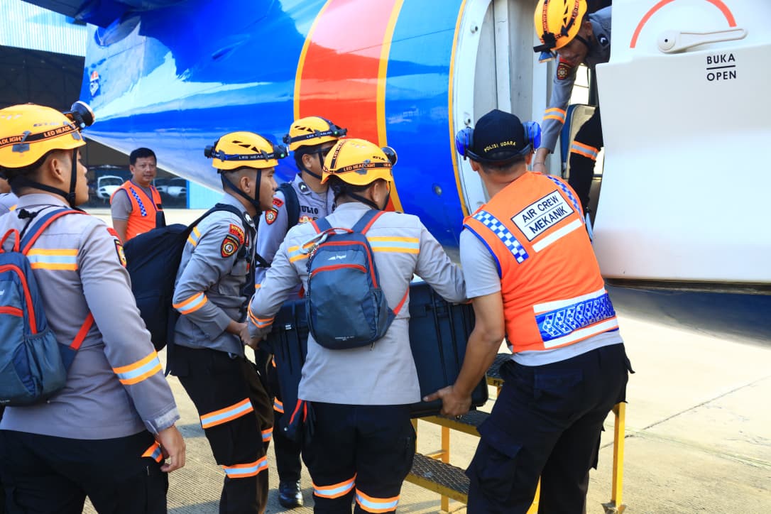 Polri Kirim 3,8 Ton Logistik Operasional di Hari Ketiga, Perlengkapan K9 hingga Tenda Taktis Disalurkan