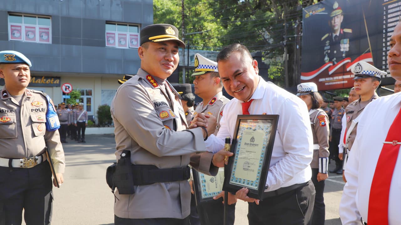 Bentuk Apresiasi, Kapolresta Malang Kota Beri Penghargaan ke 33 Anggota