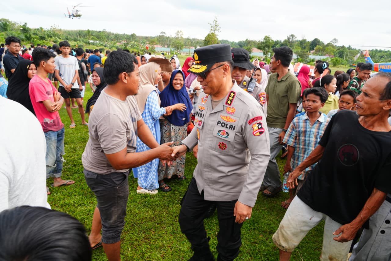 Wakapolri Tinjau Banjir Aceh Tamiang, Perintahkan Pengiriman Bantuan dan Peralatan Khusus