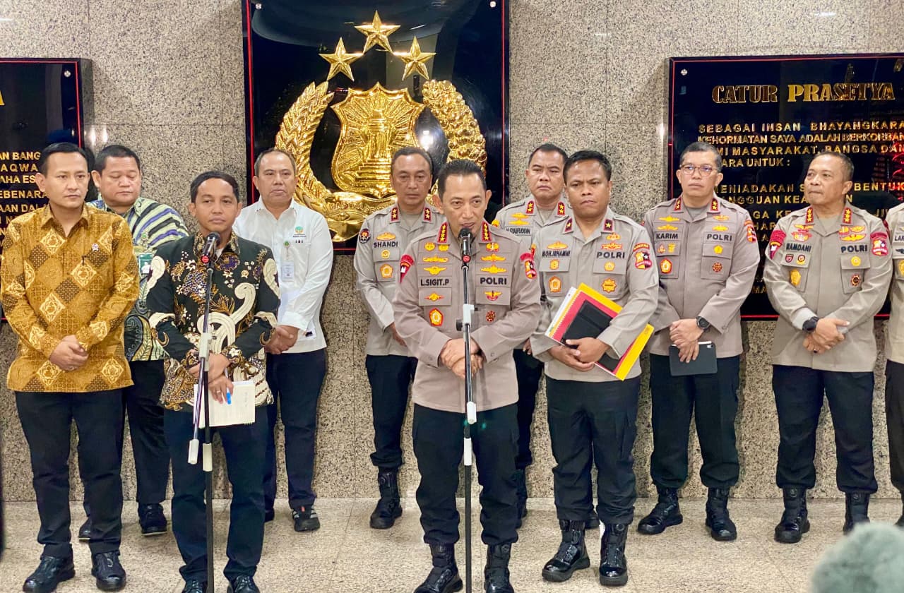 Satgas Gabungan Dibentuk Kapolri dan Menhut, Fokus Selidiki Kayu Bencana di Aceh-Sumatera