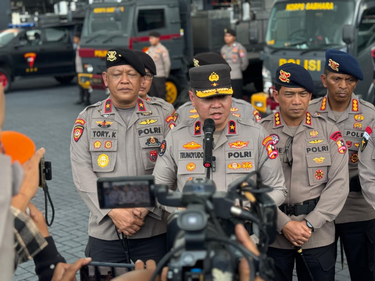 Polri Kerahkan Ratusan Personel Bantu Penanganan Bencana di Sumatera