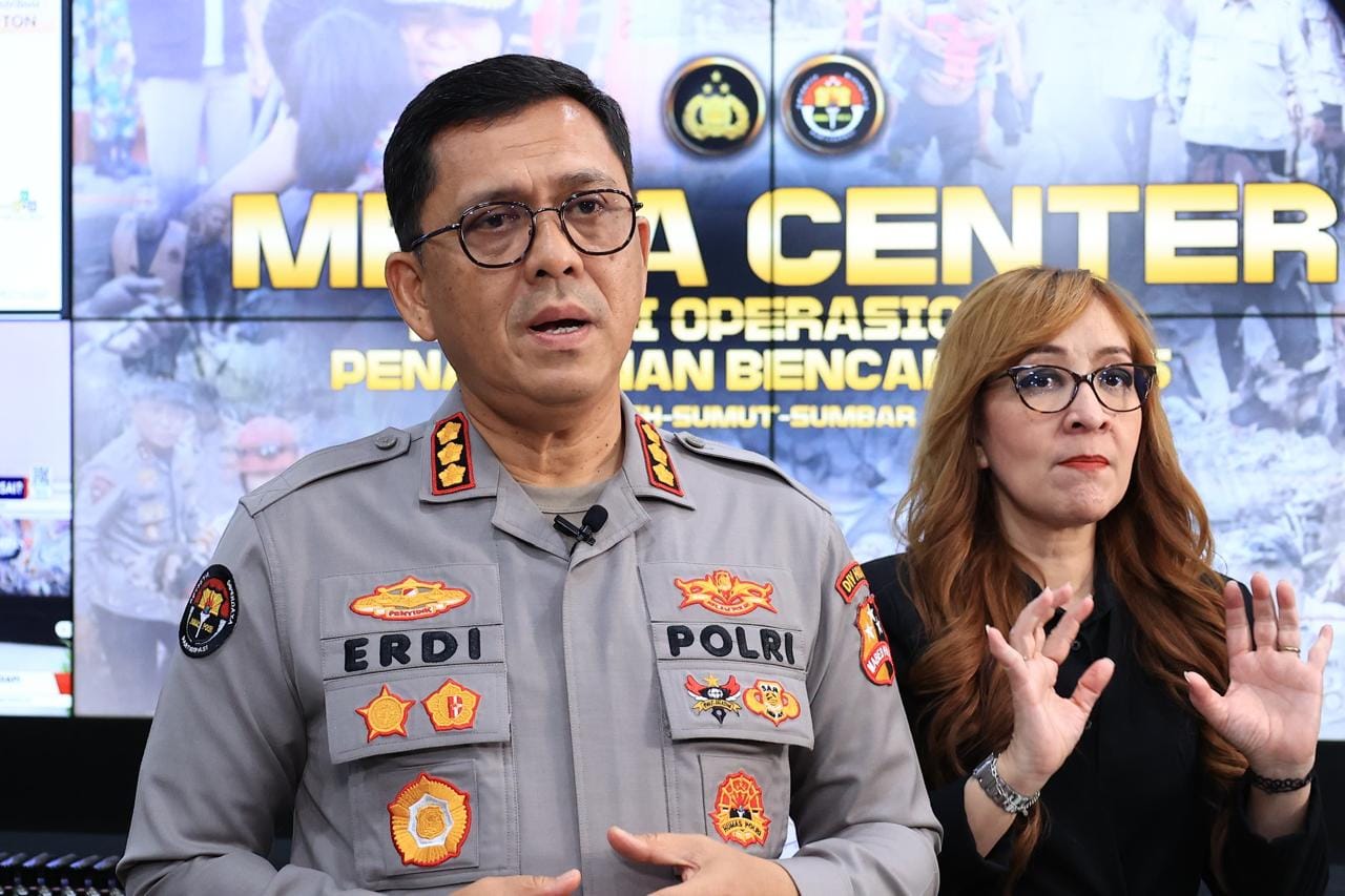 Polri Paparkan Skala Bencana di Sumatera: Hampir 1.000 Warga Meninggal, Upaya Penyelamatan Diperkuat
