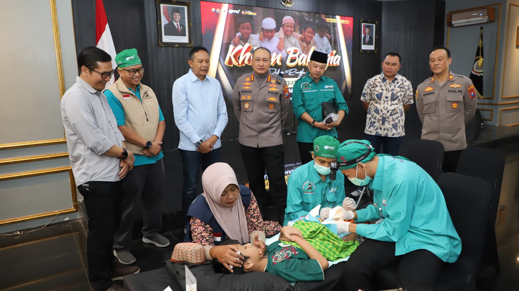 Polresta Malang Kota Maknai Hari Ibu dengan Khitan Bahagia dan Perlindungan Anak