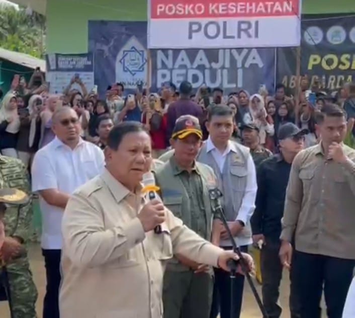 Prabowo Tinjau Posko Pengungsian Agam: Dari Trauma Healing Anak hingga Layanan Kesehatan