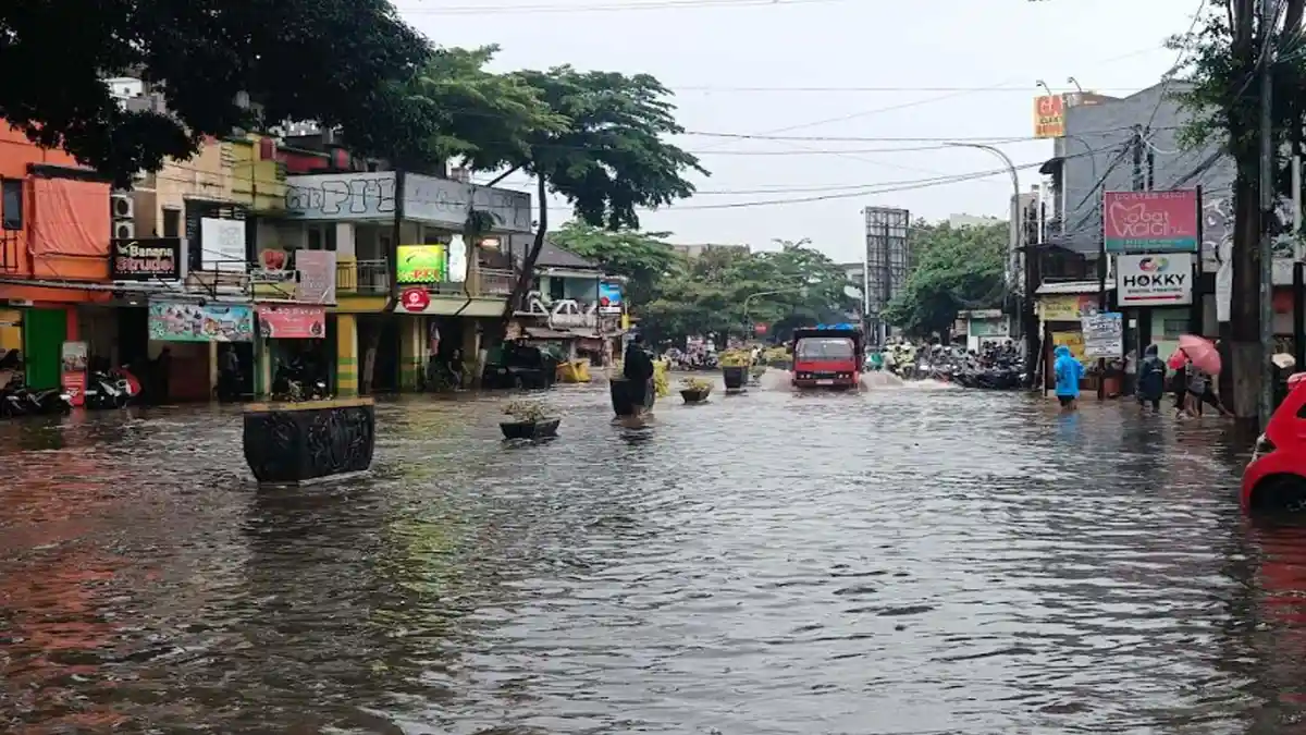 Banjir di Soekarno Hatta Malang, Pengendara Diminta Hindari Arah Pasar Blimbing