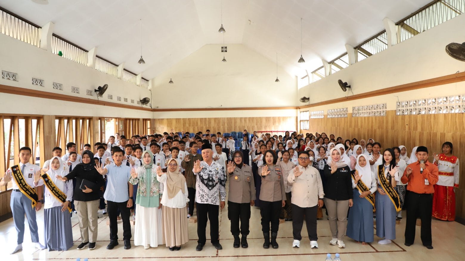 UMM dan Polresta Malang Perkuat Literasi Hukum Lawan Bullying dan Narkoba di Sekolah