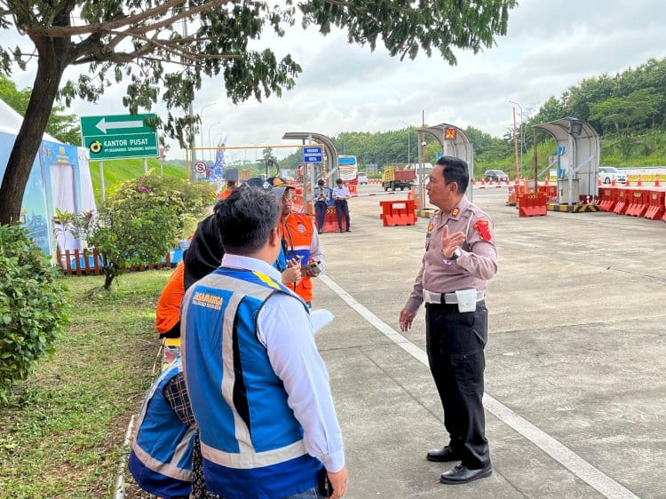 Arus Lalin Nataru di Jawa Tengah Mulai Padat, Ditlantas Polda Jateng Pantau Tol Trans Jawa