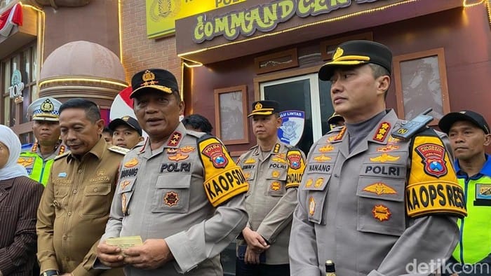 Kapolda Jatim Pastikan Pengamanan Libur Akhir Tahun bagi Wisatawan