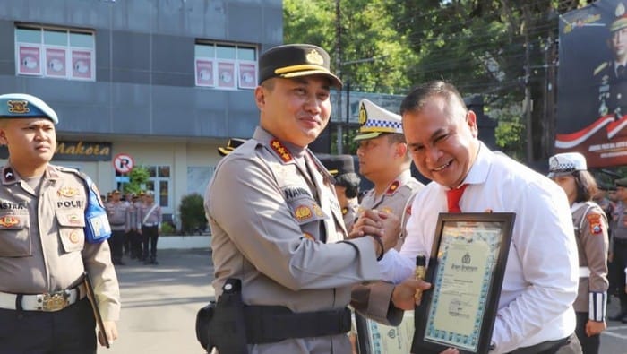 Anggota Teladan Terima Penghargaan dari Kapolresta Malang Kota