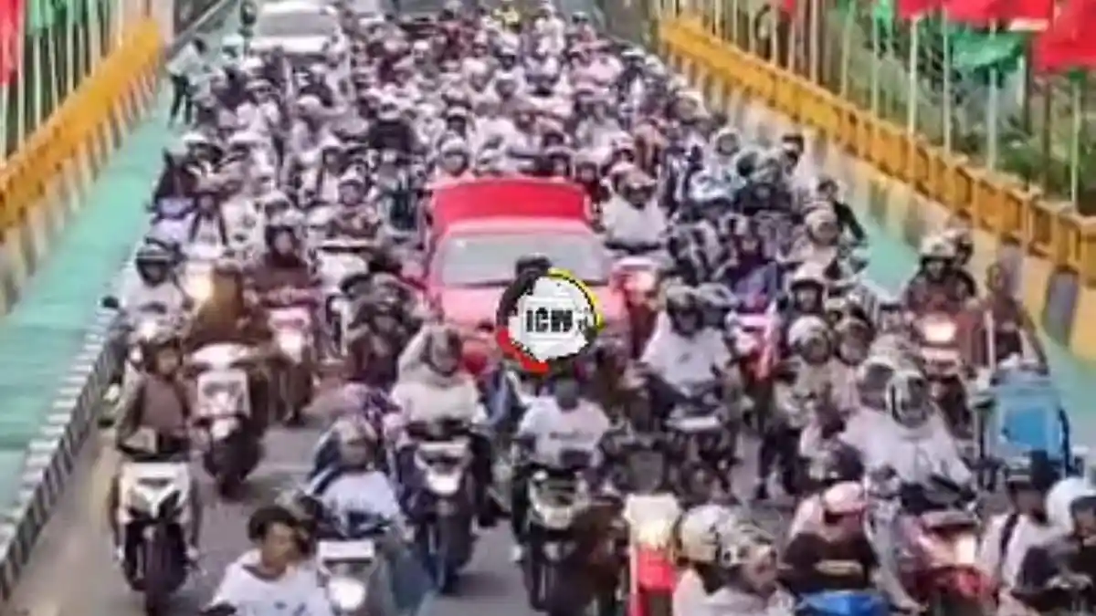 Viral Ratusan Pelajar SMA Konvoi Motor di Jembatan Ngasinan Wonosobo