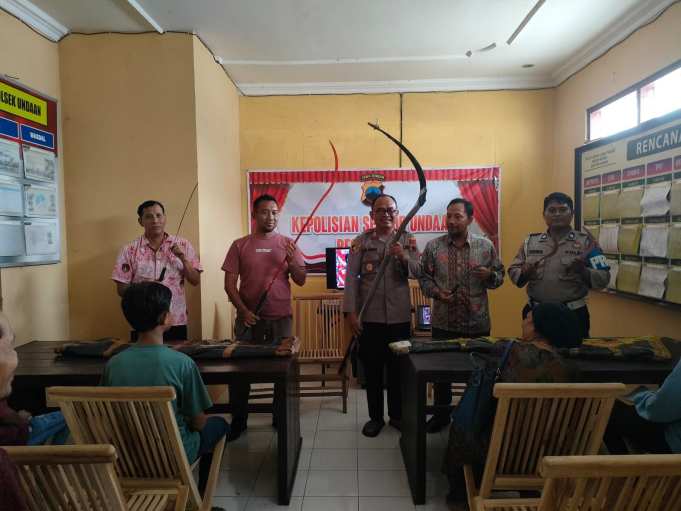 Pesan Sajam Secara Online, Dua Anak di Undaan Kudus Berurusan dengan Polisi