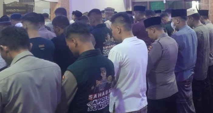 Dari Masjid Aspol Alai, Wakapolda Sumbar Tegaskan Polri Harus Humanis dan Berakhlak