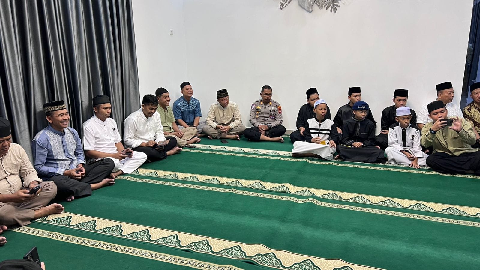 Salat Magrib Berjamaah hingga Doa Bersama, Kapolresta Pontianak Minta Ridho Allah