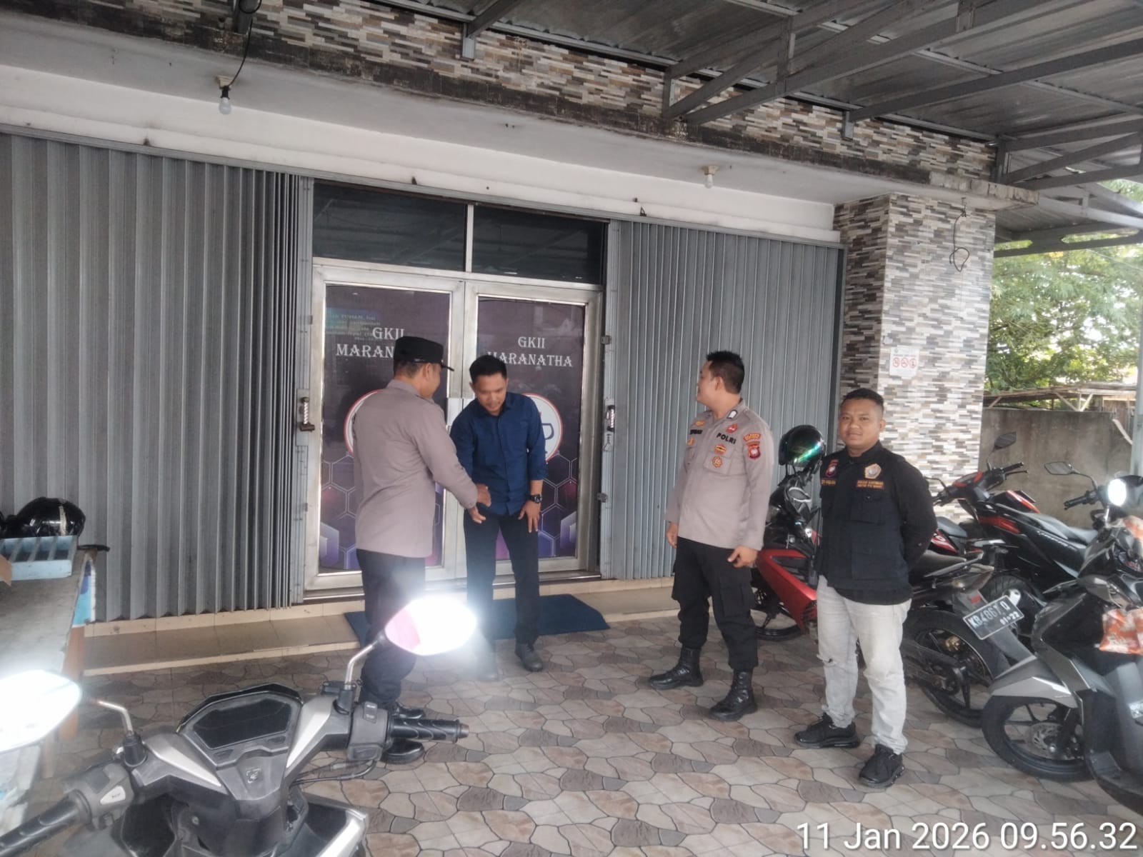 Polsek Pontianak Barat Turun ke Gereja, Pastikan Ibadah Minggu Berjalan Aman