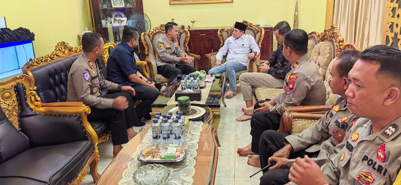 Temui Sultan Pontianak IX, Kapolresta Endang Tri Purwanto Bangun Komunikasi Kultural