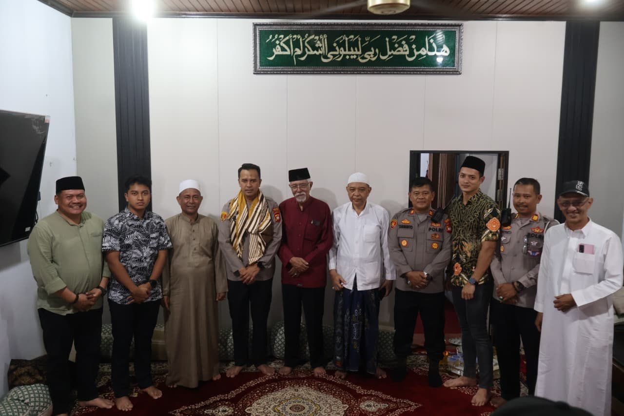 Polri Presisi Perkuat Kamtibmas, Kapolresta Pontianak Sambangi Tokoh Agama Karismatik
