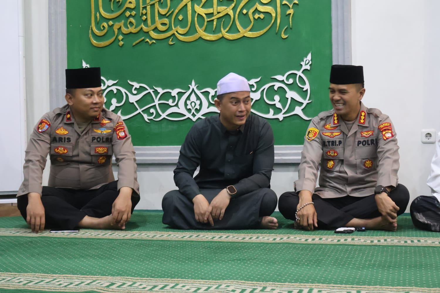 Kapolresta Pontianak Hadiri Isra Mi’raj di Pontianak Utara, Perkuat Silaturahmi dengan Jamaah