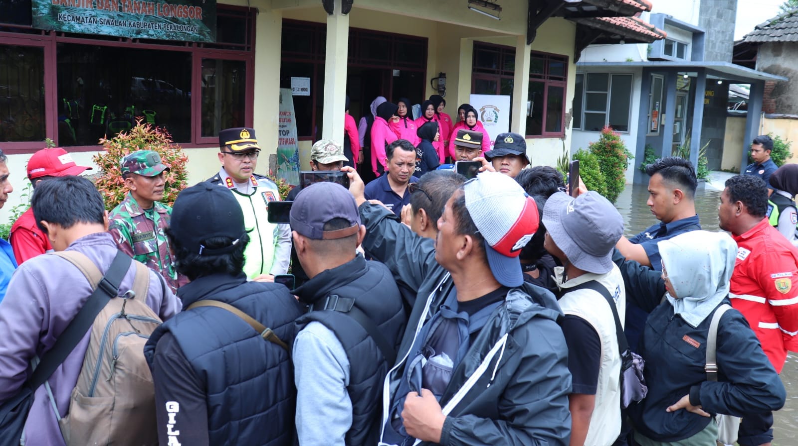 Tujuh Desa di Siwalan dan Sragi Terendam Banjir, Polres Pekalongan Dirikan 3 Posko
