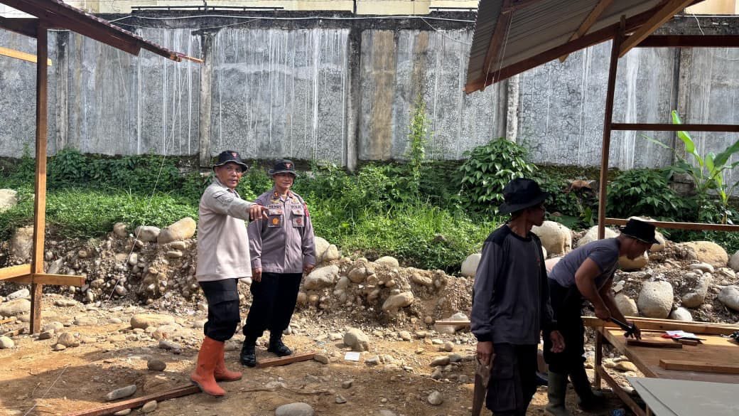 Polri Bangun 100 Unit Huntara untuk Warga Terdampak Bencana di Kapalo Koto Padang