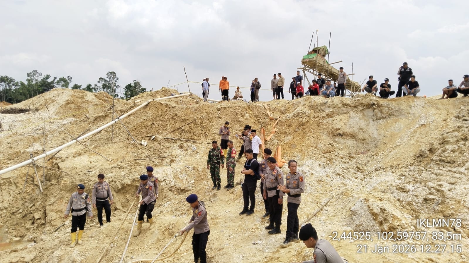 Polri Turun Tangan Maksimal Evakuasi Korban Longsor Tambang di Sarolangun, Polda Jambi Kerahkan Brimob dan Unit K-9