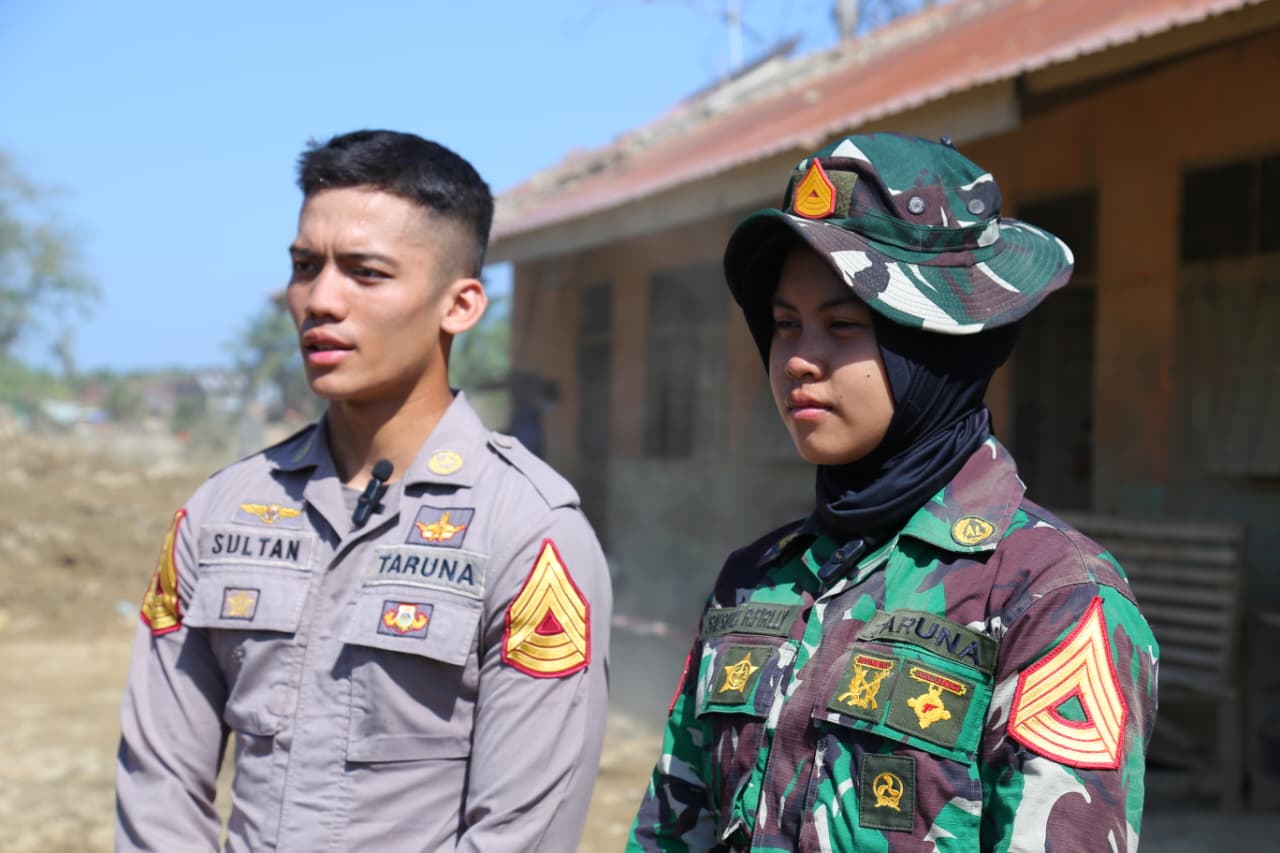 Bersihkan SD Negeri 4 Kuala Simpang, Taruna Dorong Kegiatan Belajar Kembali Normal