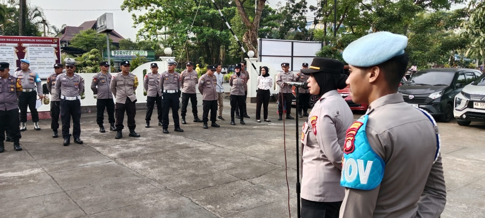 Pelayanan Humanis Jadi Penekanan Kapolsek Pontianak Selatan saat Apel Jam Pimpinan