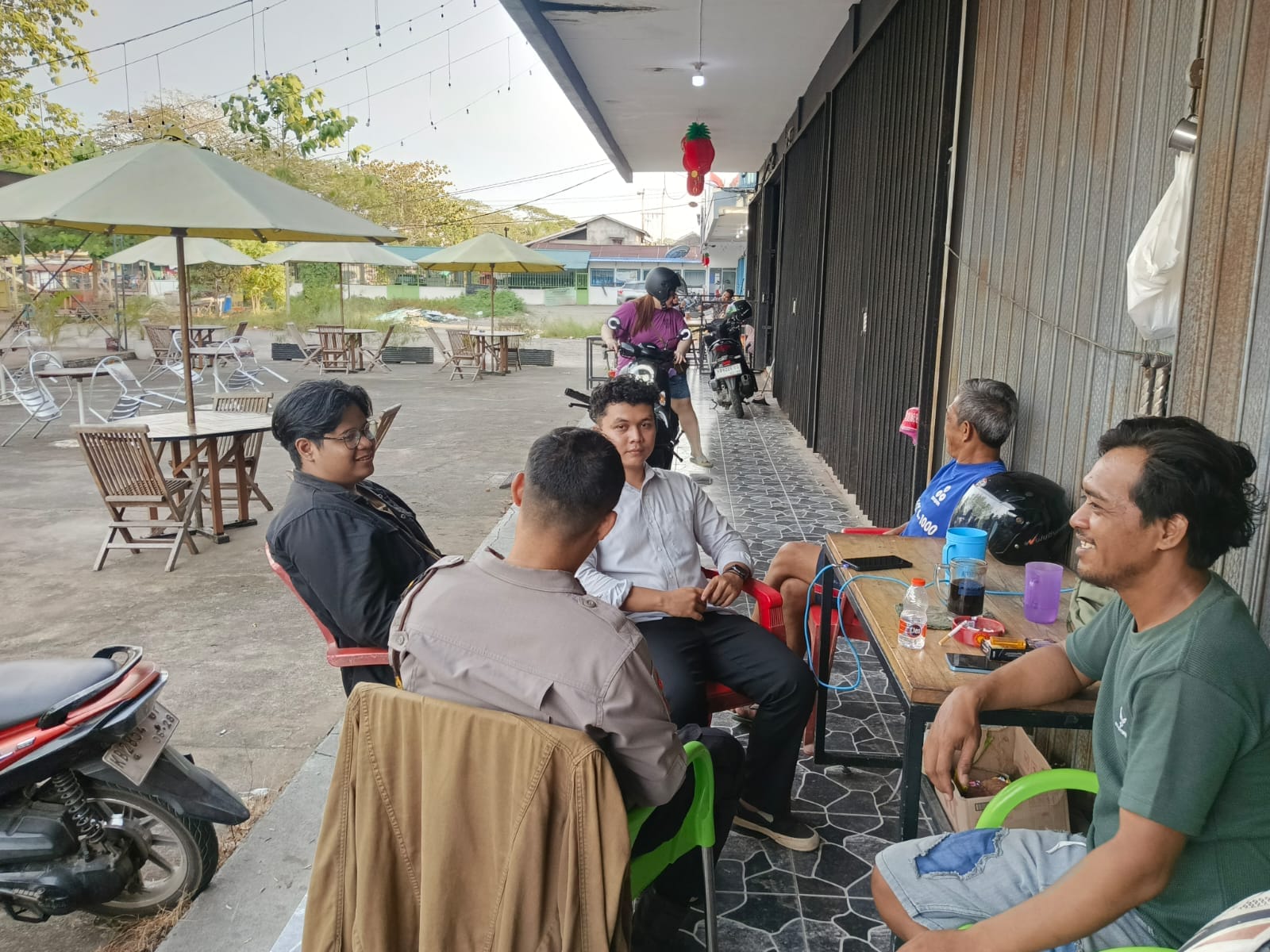 Bhabinkamtibmas Sungai Jawi Tingkatkan Keamanan Melalui Sambang Warga
