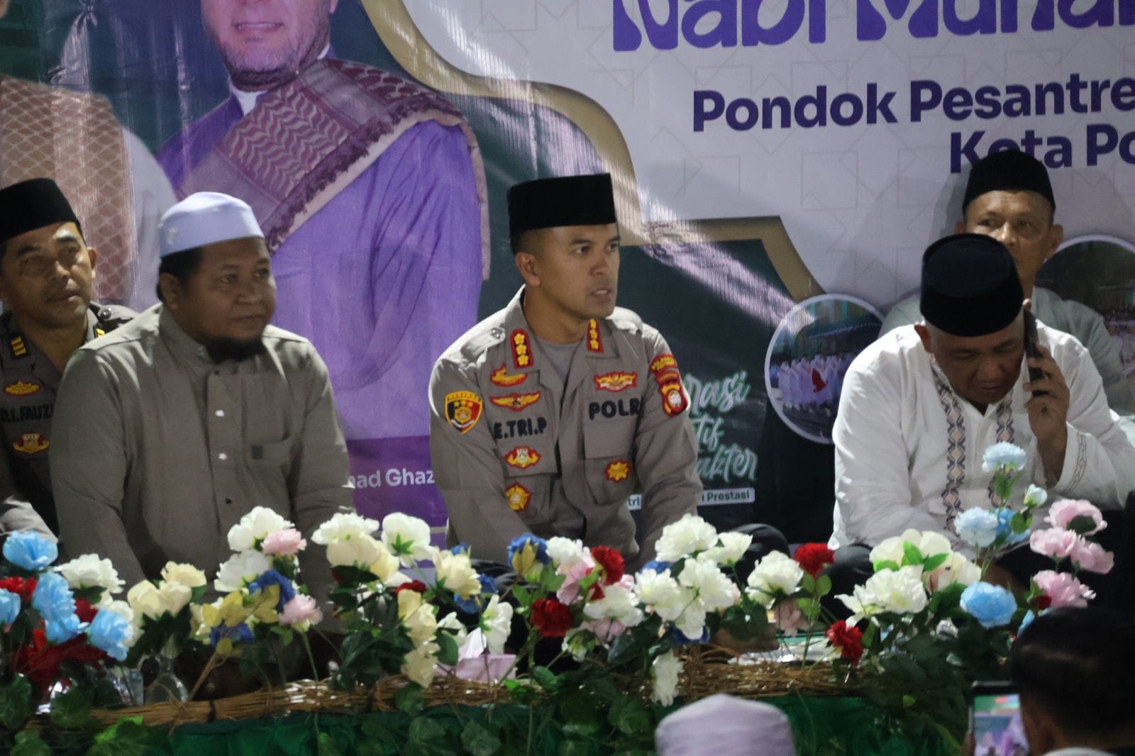 Kapolresta Pontianak Bangun Kedekatan dengan Ponpes Mathla’ul Anwar