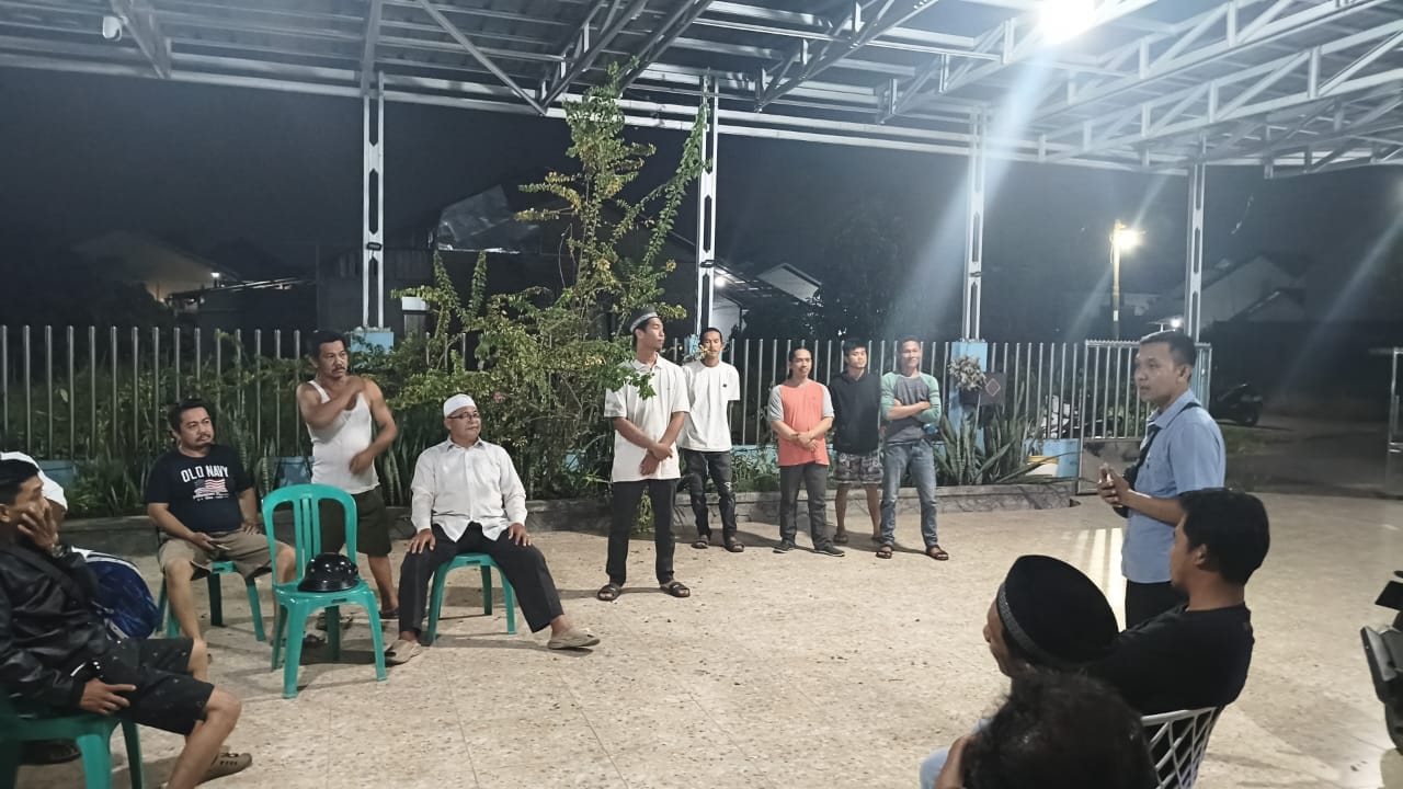 Polri Presisi di Tingkat Kelurahan: Bhabinkamtibmas Parit Mayor Jaga Harmoni Warga