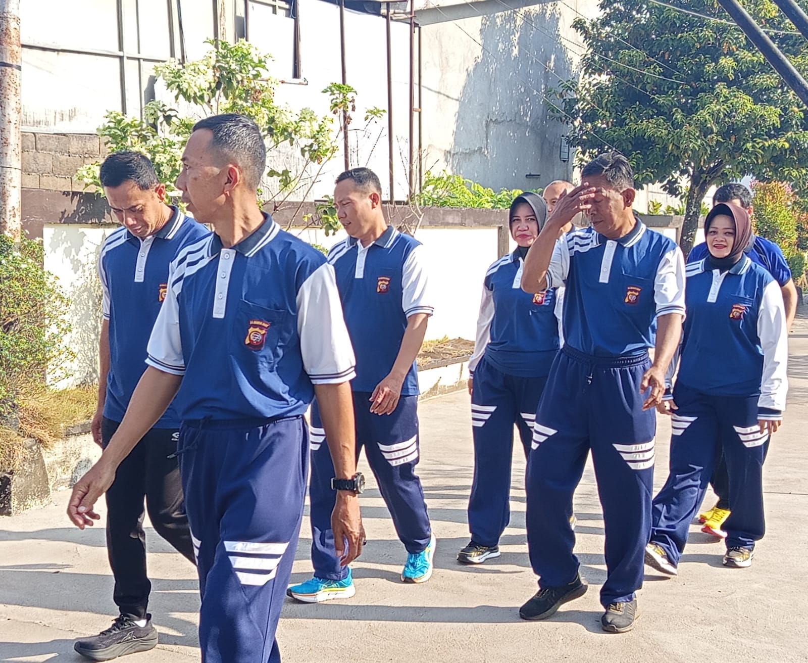 Olahraga Rutin Jadi Kunci Kesiapsiagaan Personel Polsek Pontianak Kota