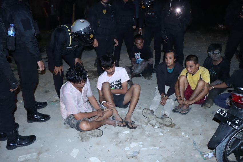 Operasi Skala Besar di Jermal 15: Polisi Amankan Sabu, Pengguna, hingga Puluhan Mesin Judi