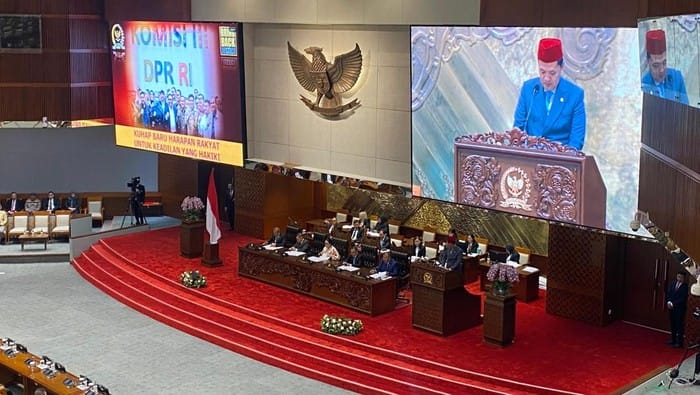Paripurna Tetapkan Polri di Bawah Presiden, Keputusan Mengikat DPR dan Pemerintah