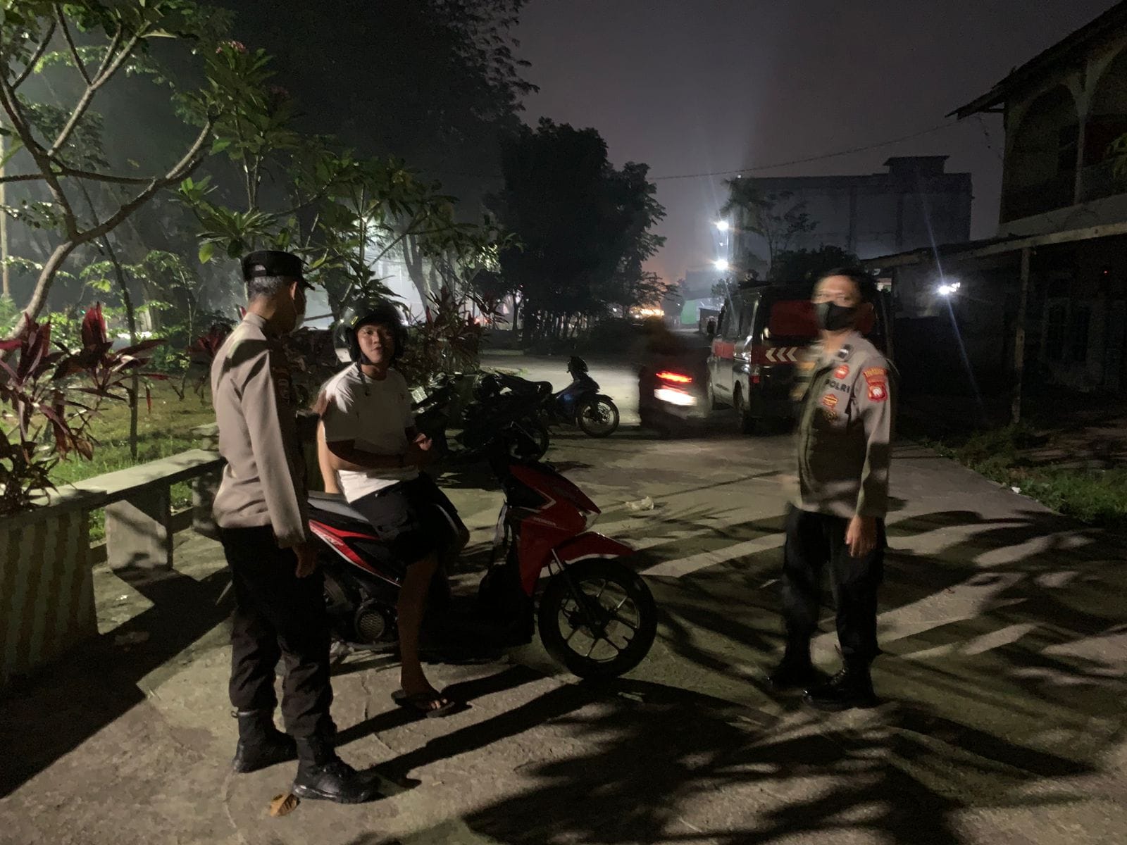 Taman Parit Nanas Jadi Titik Patroli Polsek Pontianak Utara di Malam Minggu