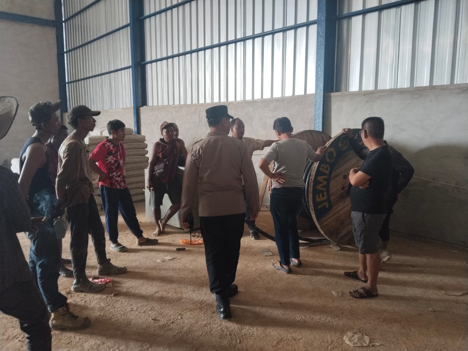 Pencurian Kabel Listrik di Gudang Tanjung Hulu, Enggang Polsek Pontianak Timur Turun ke TKP