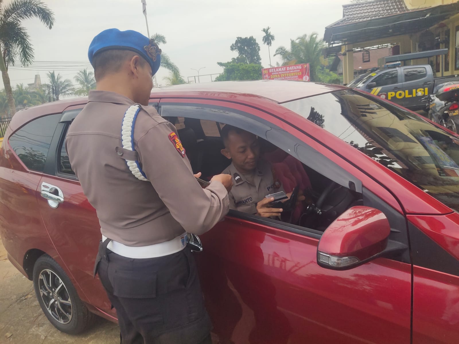 Tertib Administrasi, Propam Pontianak Timur Pastikan Personel Lengkap Identitas