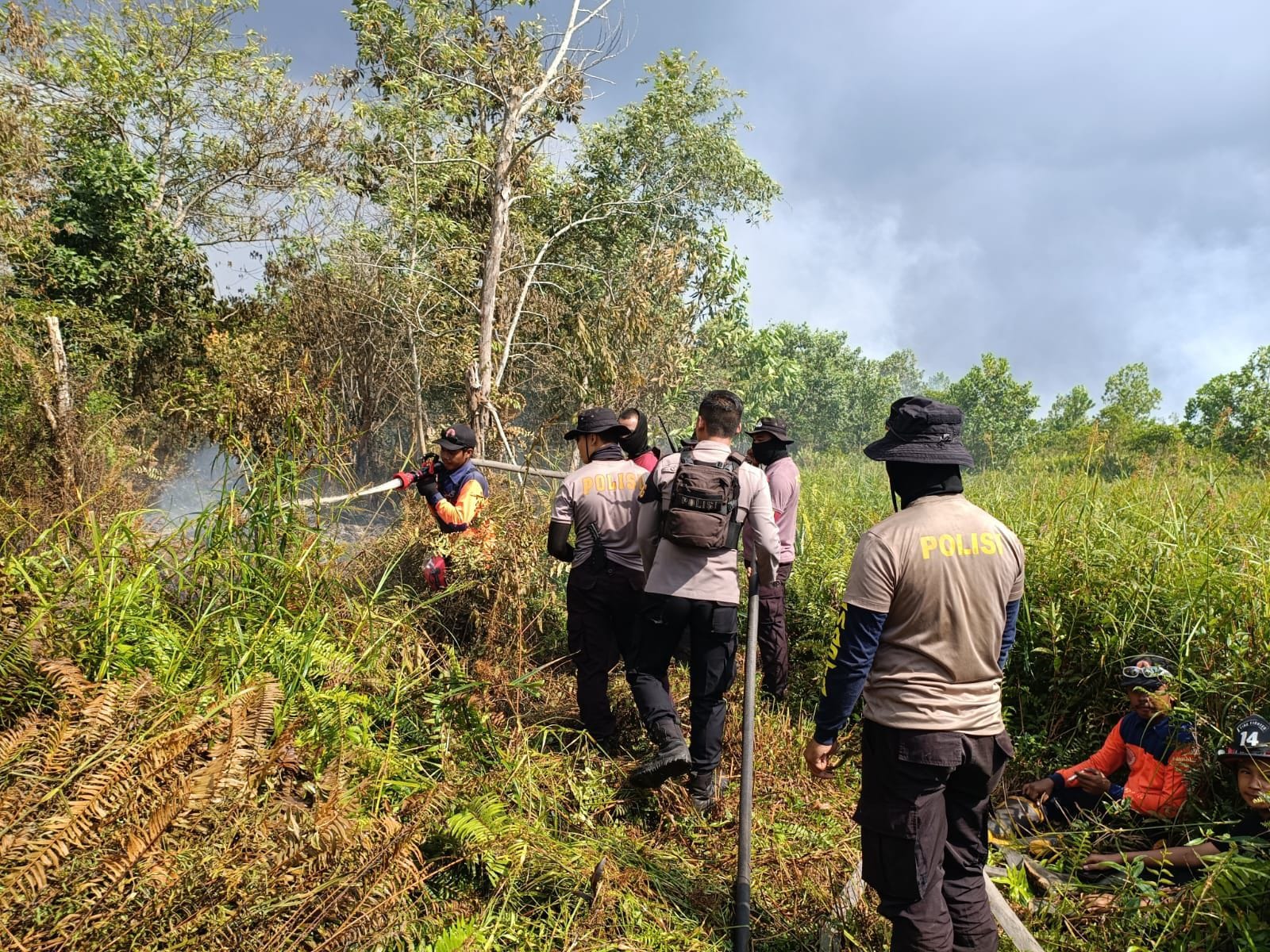 Musim Kemarau, Sat Samapta Polresta Pontianak–BPBD Kalbar Solid Lawan Kebakaran Lahan