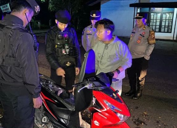 Patroli Polresta Pontianak Cek Kerumunan Remaja di Area Minim Lampu