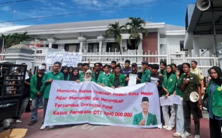 Aksi Besar di Kejari Medan! HIMMAH Minta Proses Hukum Tersangka OTT Dibuka Terang ke Publik