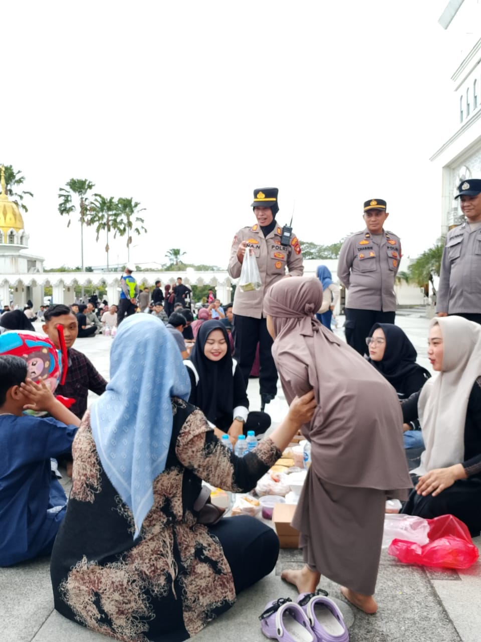 Kapolsek Monitoring Aktivitas Ramadan di Pasar Juadah Mujahidin