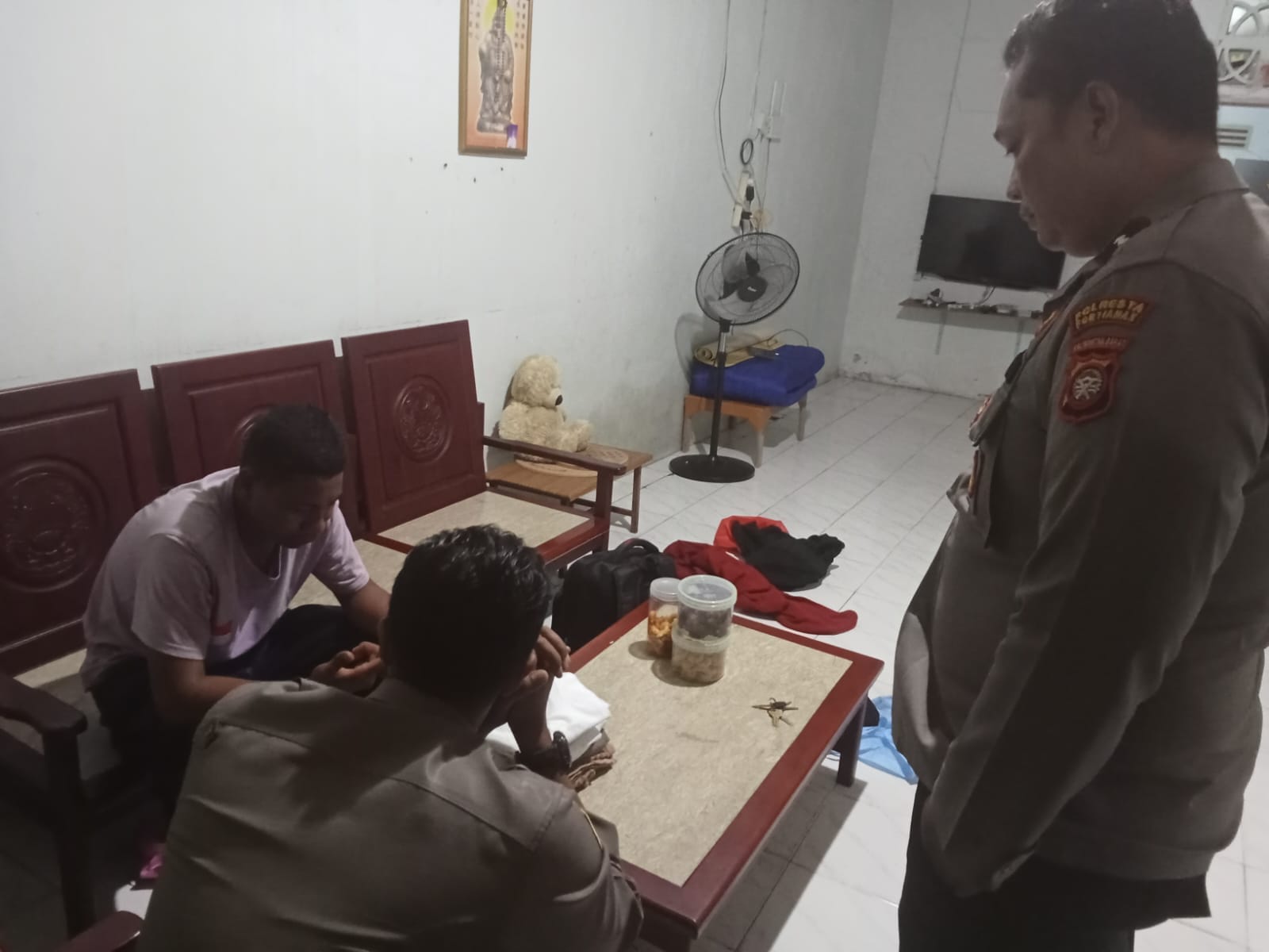 Pendekatan Kekeluargaan, Kapolsek Pontianak Selatan Selesaikan Perselisihan Anak dan Orang Tua