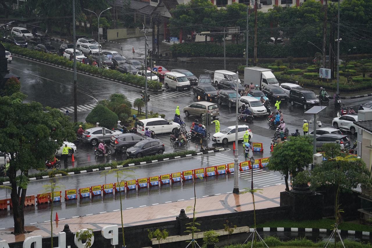 Sampaikan Aspirasi Secara Tertib, Polda Jateng Apresiasi Kedewasaan Mahasiswa Dalam Berdemokrasi
