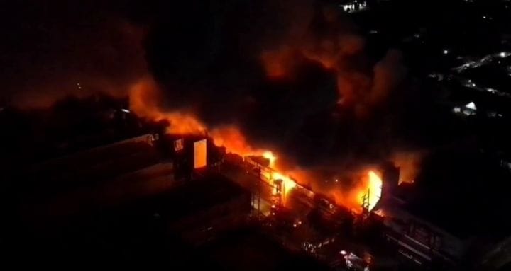 Kebakaran Supermarket Terbesar di Cilacap, Polisi Lakukan Penyelidikan